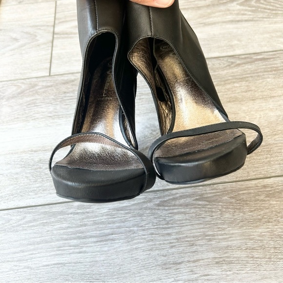 Jeffrey Campbell Sine Leather Bootie - Picture 5 of 13